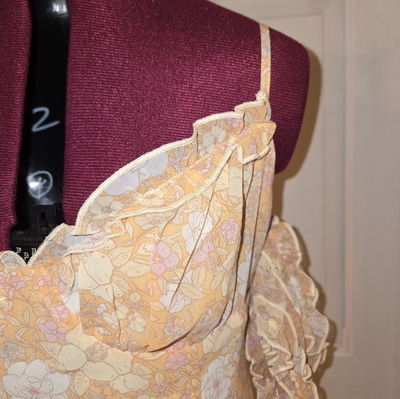 Le Lis Orange Floral Off Shoulder Ruffle Cami Mini Dress - Picture 3 of 7